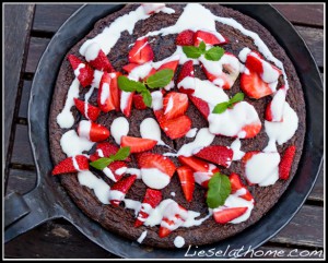 chocolate omelet with strawberries and mint leaves