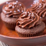 cupcake in wooden bowl